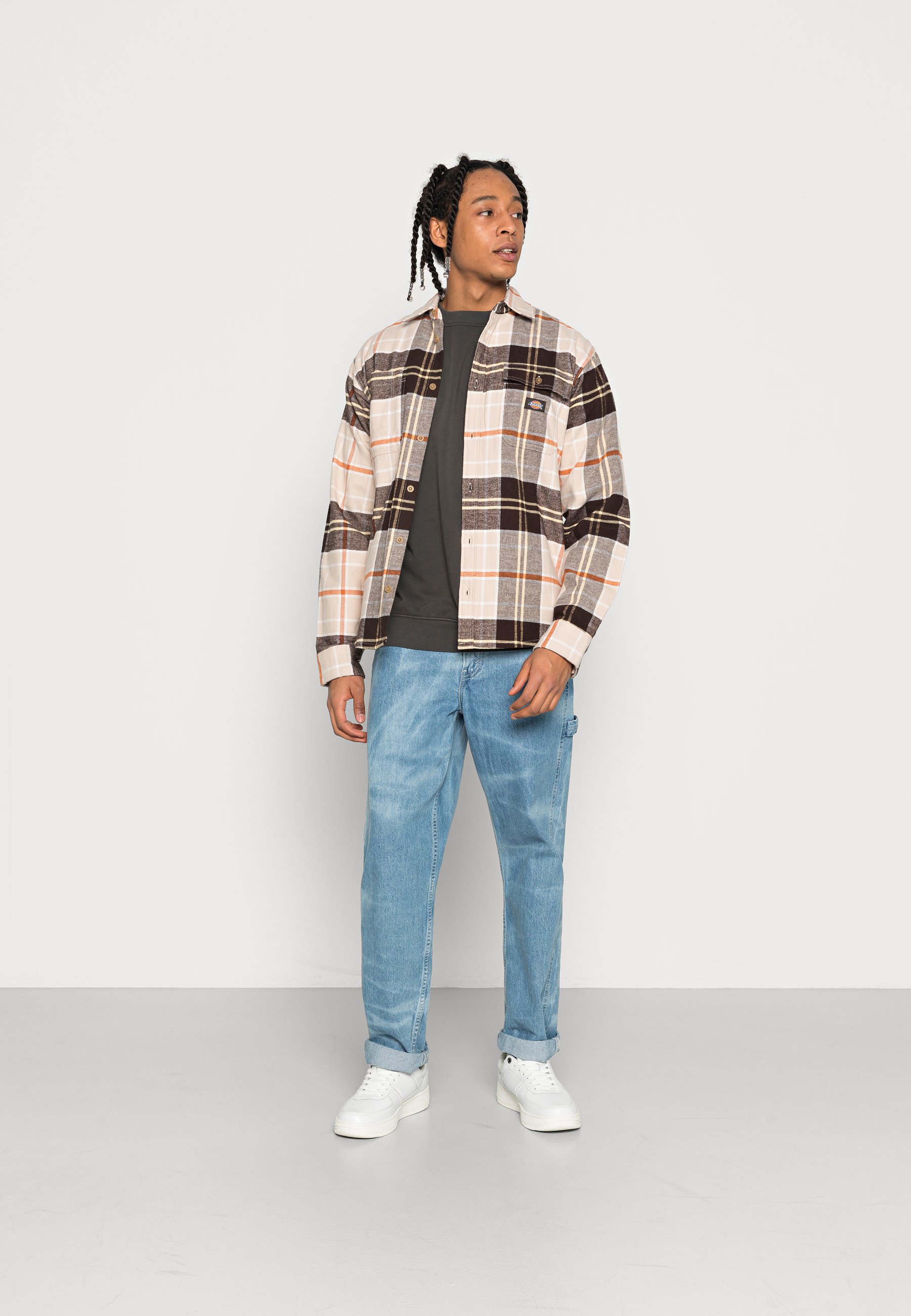Weekday STANDARD EMBROIDED - Felpa - off black sun bleach drippy/verde -  Zalando.it