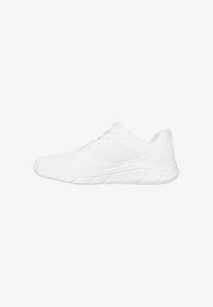 Weiße Sportschuhe mit einem Netz-Obermaterial, glatter Gummisohle und Schnürverschluss. Die Seite weist perforierte Details für Atmungsaktivität auf.