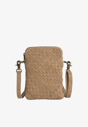 Kleine beige suède crossbodytas met geweven textuur en afneembare band vastgeklikt aan metalen ringen aan beide zijden.