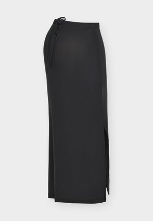 Jupe midi noire en tissu léger, dotée d'une taille à cordon de serrage et de fentes latérales pour faciliter les mouvements. Texture lisse, design simple.