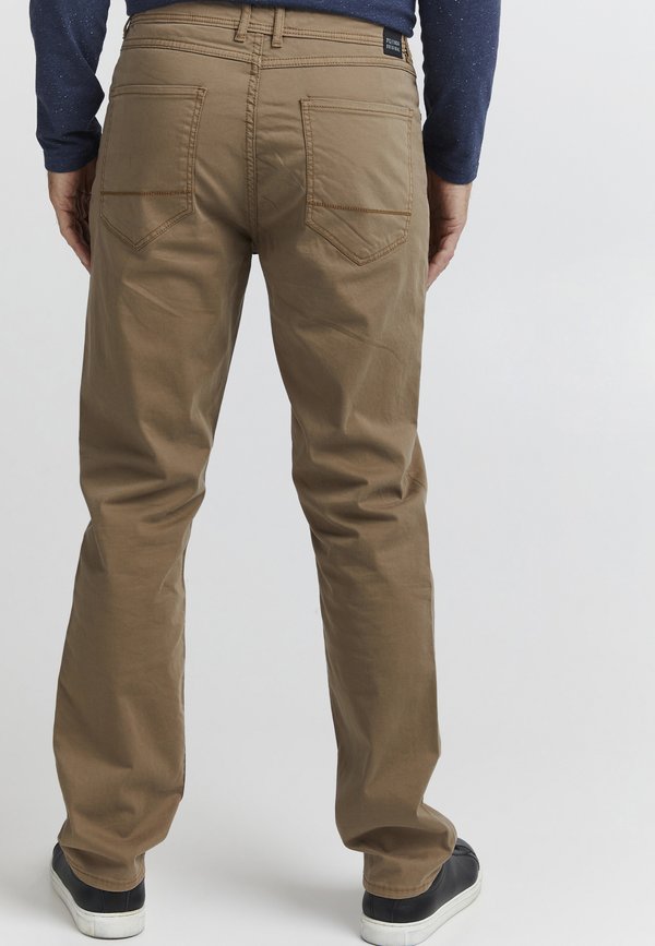 FQJOSHUA REGULAR FIT - Trousers - otter4