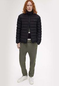 Fred Perry CON - INSULATED HOODED - Giacca invernale - nero