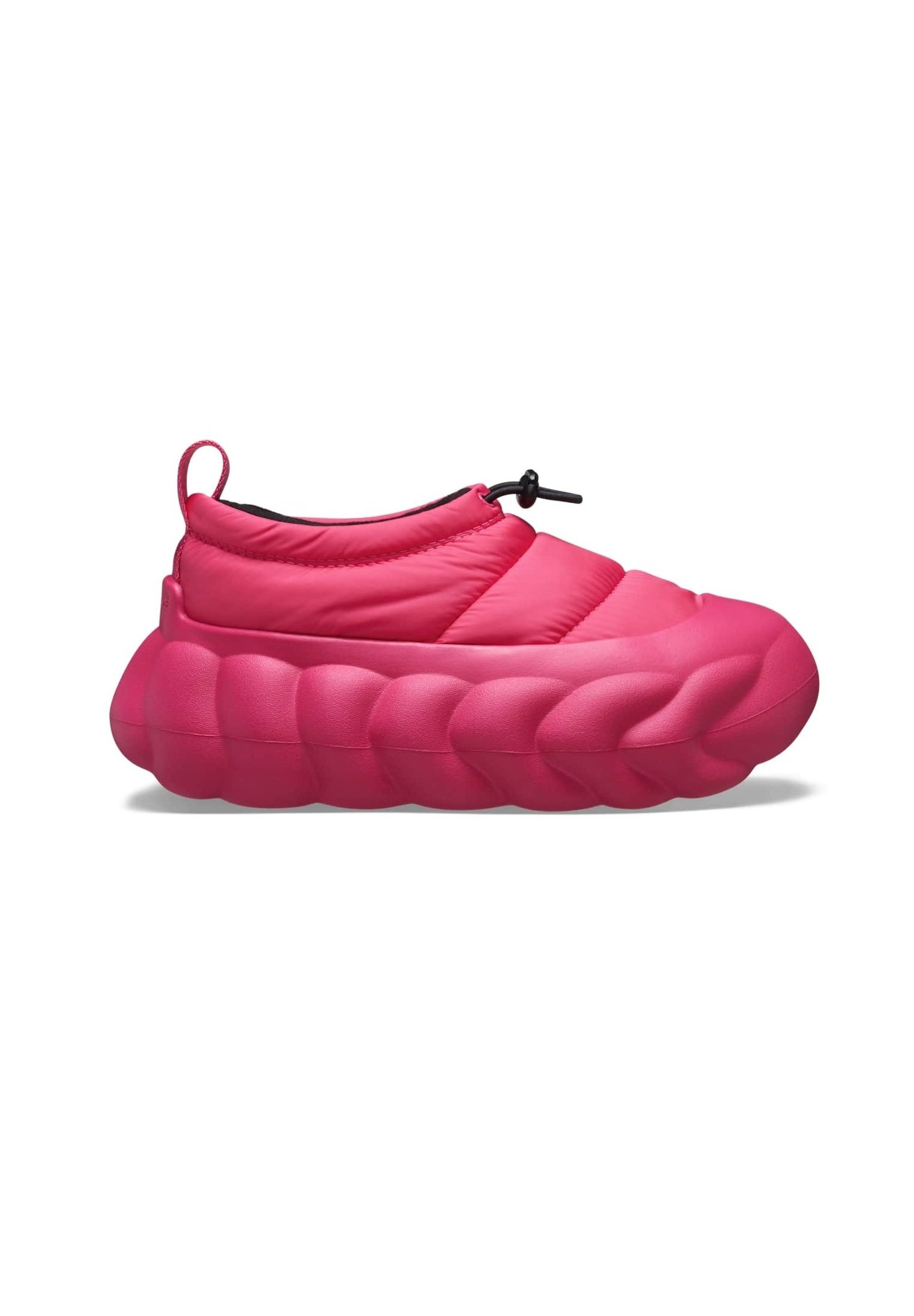 Crocs OVERPUFF SHORTY - Slip-ons - dragon fruit/pink - Zalando