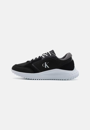 RUNNER - Zapatillas - black/charcoal grey/bright white
