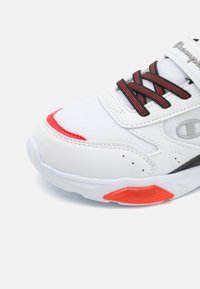 Champion WAVE UNISEX - Scarpe da allenamento - white/new black/red