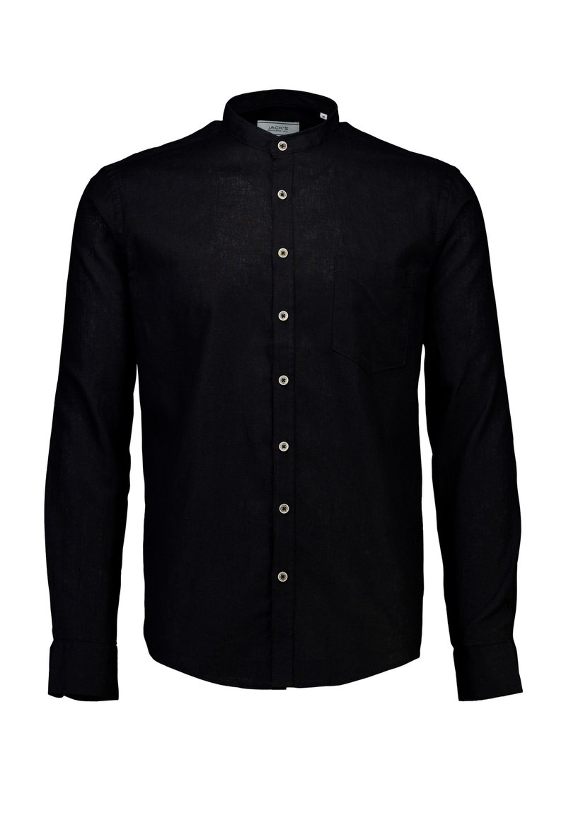 Zwarte blouse met lange mouwen en een opstaand kraagje, voorzijde met zilverkleurige knopenrij en een borstzakje. Gemaakt van gestructureerde stof.