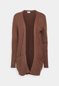 Brun stickad cardigan med öppen framsida, långa ärmar och två framfickor. Mjuk textur med en avslappnad passform.