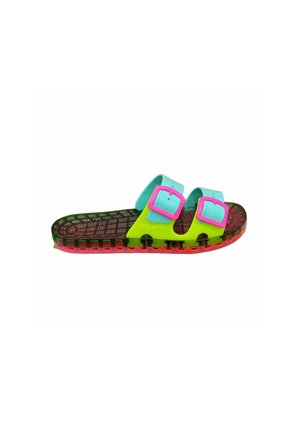 Sandalo slide con suola nera traslucida, base verde neon, due cinturini azzurri e fibbie rosa acceso.