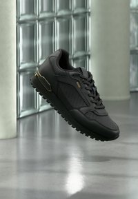 Избран, black