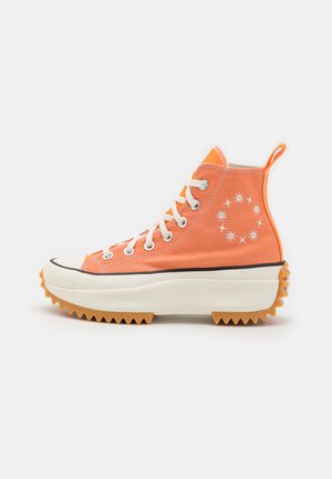 Converse RUN STAR HIKE - Baskets montantes - orange haven/peach dream/egret