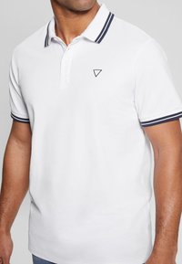 Guess KLASSISCHES  - Polo - gemustert multicolor