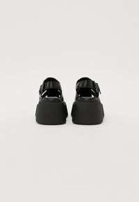 Thumbnail Image 3