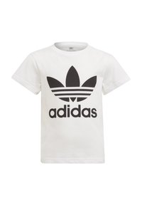 Bijela pamučna majica s okruglim izrezom, kratkim rukavima, s velikim crnim Adidas logo-om i tri crne pruge ispod logo-a.