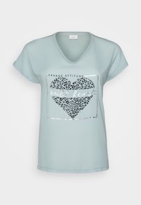 CARKETTY LIFE V NECK MIX TEE - Triko s potiskem - cloud blue