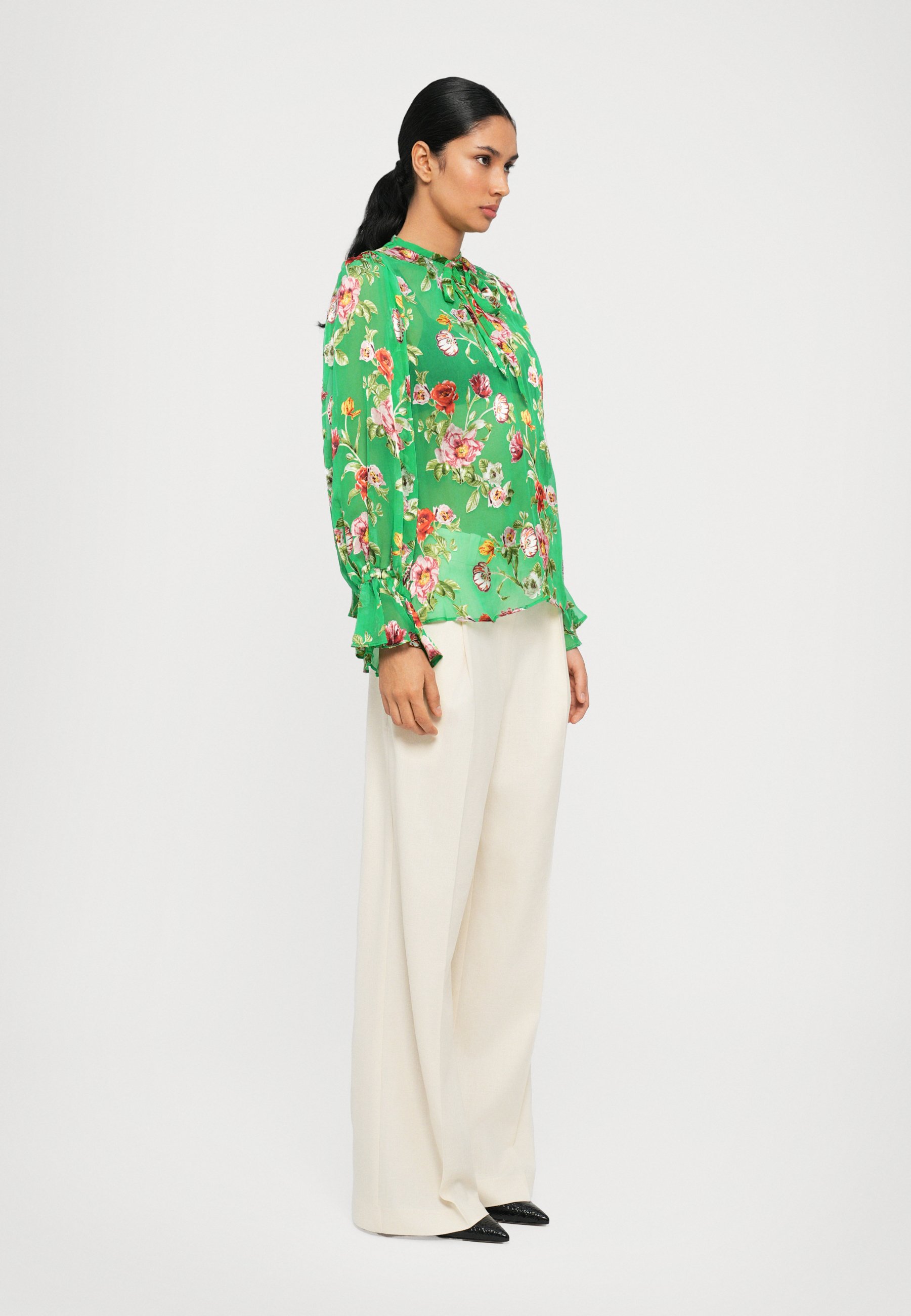 売れ筋商品|||アリス アンド オリビア シャツ レディース トップス MORANNE TIE NECK RUFFLE SLEEVE - Blouse - green Alice + Olivia Moranne Tie-Neck Blouse | Neiman Marcus