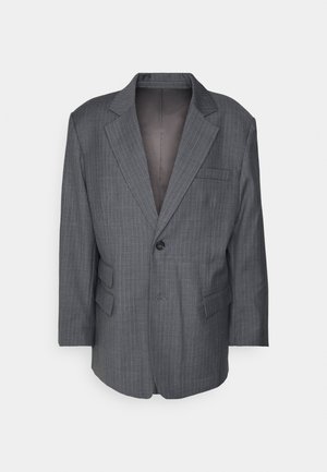 Grauer, gestreifter Blazer aus glattem Stoff, mit einem einzelnen Knopf, Reverskragen und zwei Vordertaschen. Futter in einem dunkleren Farbton.