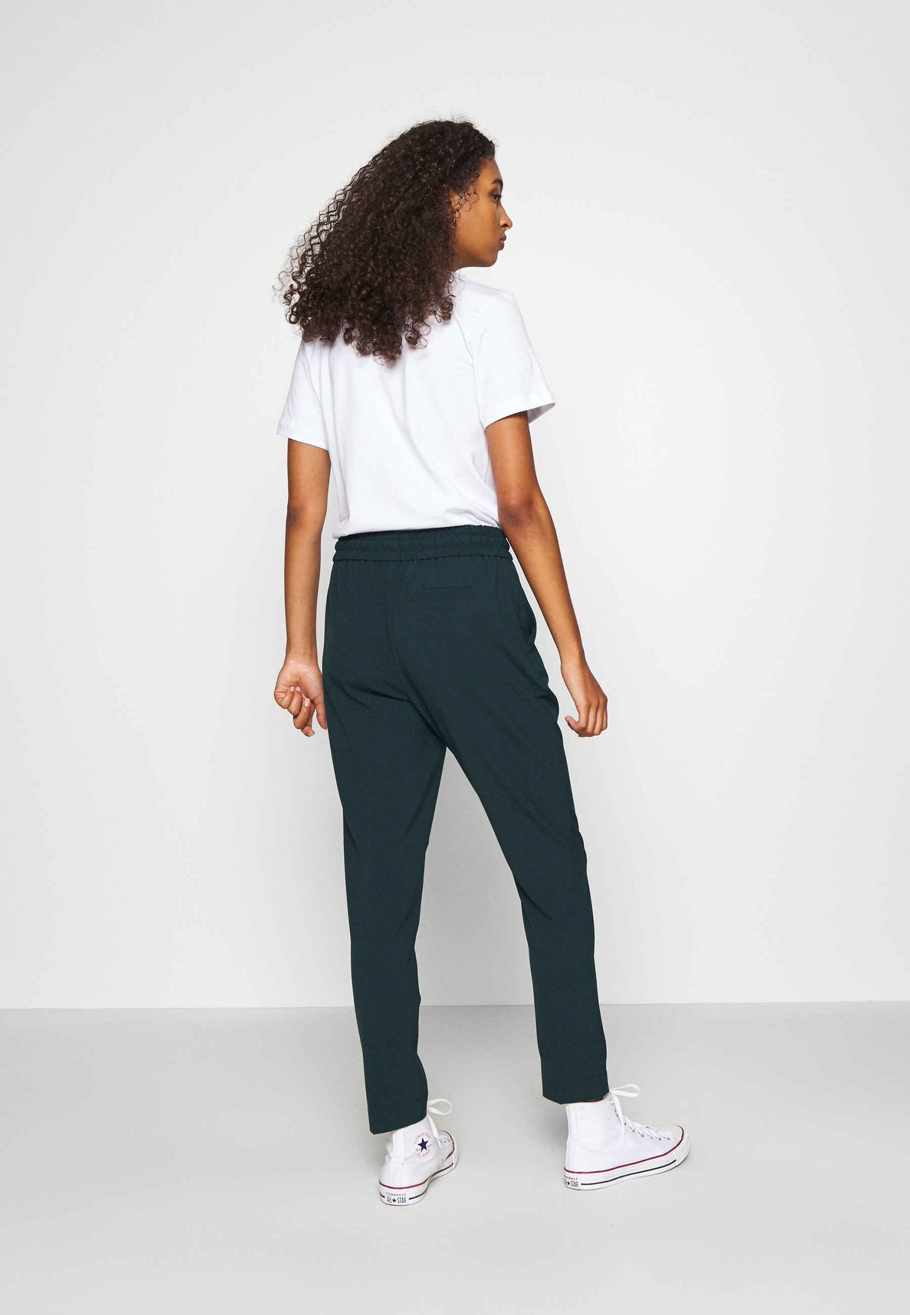b.young STRING PANTS Bukse deep tealpetroleumsblå b.young KATO KIKO - Bukse - black
