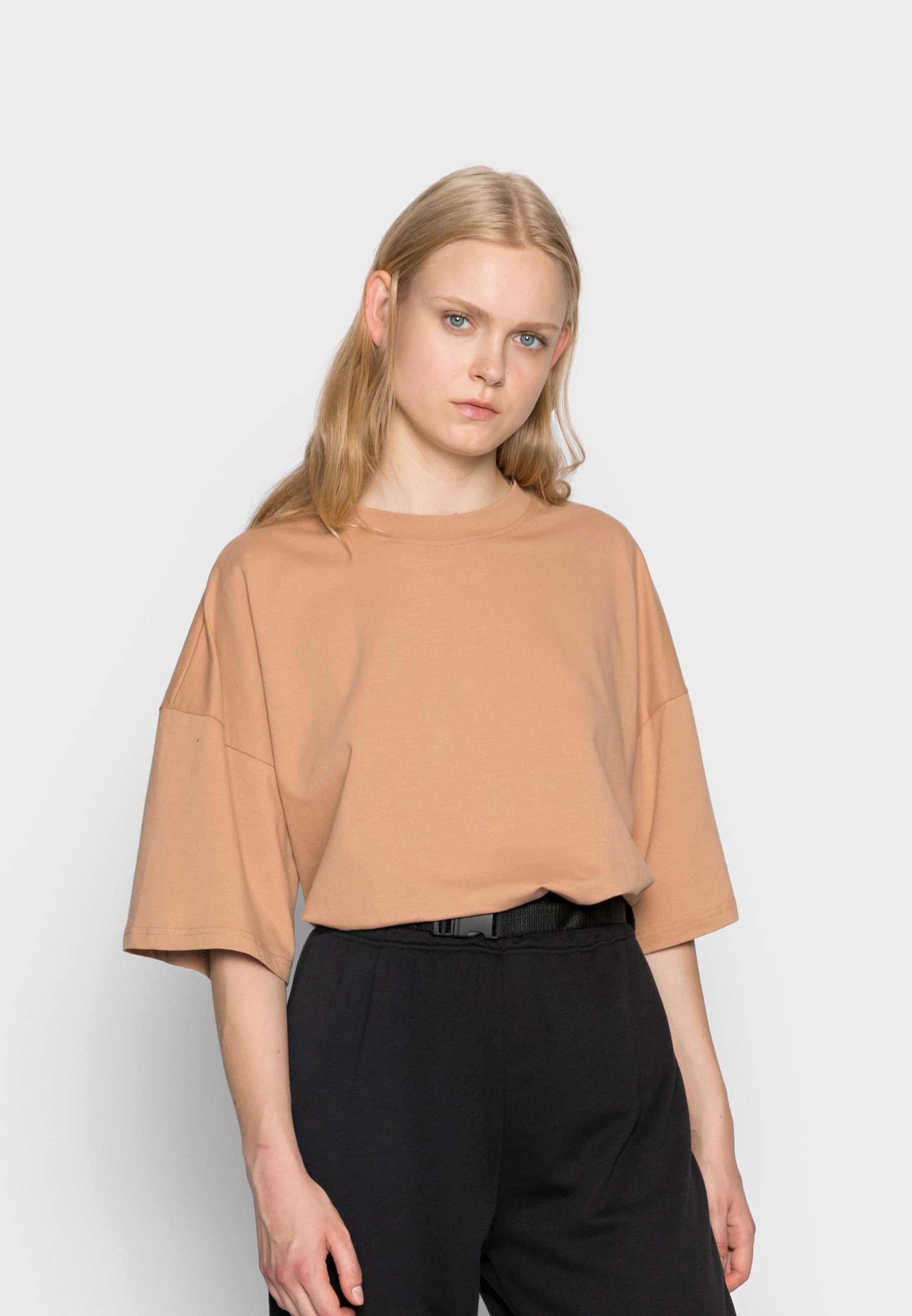 Missguided Tops | Basic Embroidery Drop 