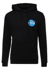 Sudadera de algodón negra con bolsillo frontal, capucha con cordón y un logotipo circular de la NASA en azul con texto blanco y acentos rojos.