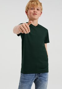 WE Fashion MET V HALS - Paprasti marškinėliai - green
