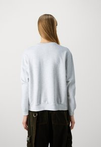 Hollister Co. SMALL SCALE LOGO CREW - Φούτερ - grey heather