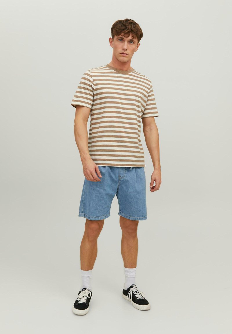 Jack & Jones JJITONY JJJOEY - Shorts di jeans - blue denim