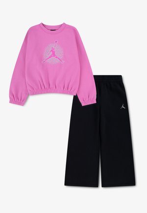 Jordan, FIERCE & FEARLESS CREW SET - Долнище на анцуг - black