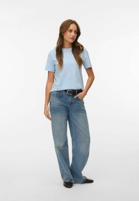 Vero Moda PAULINA - Βασικό μπλουζάκι - cashmere blue