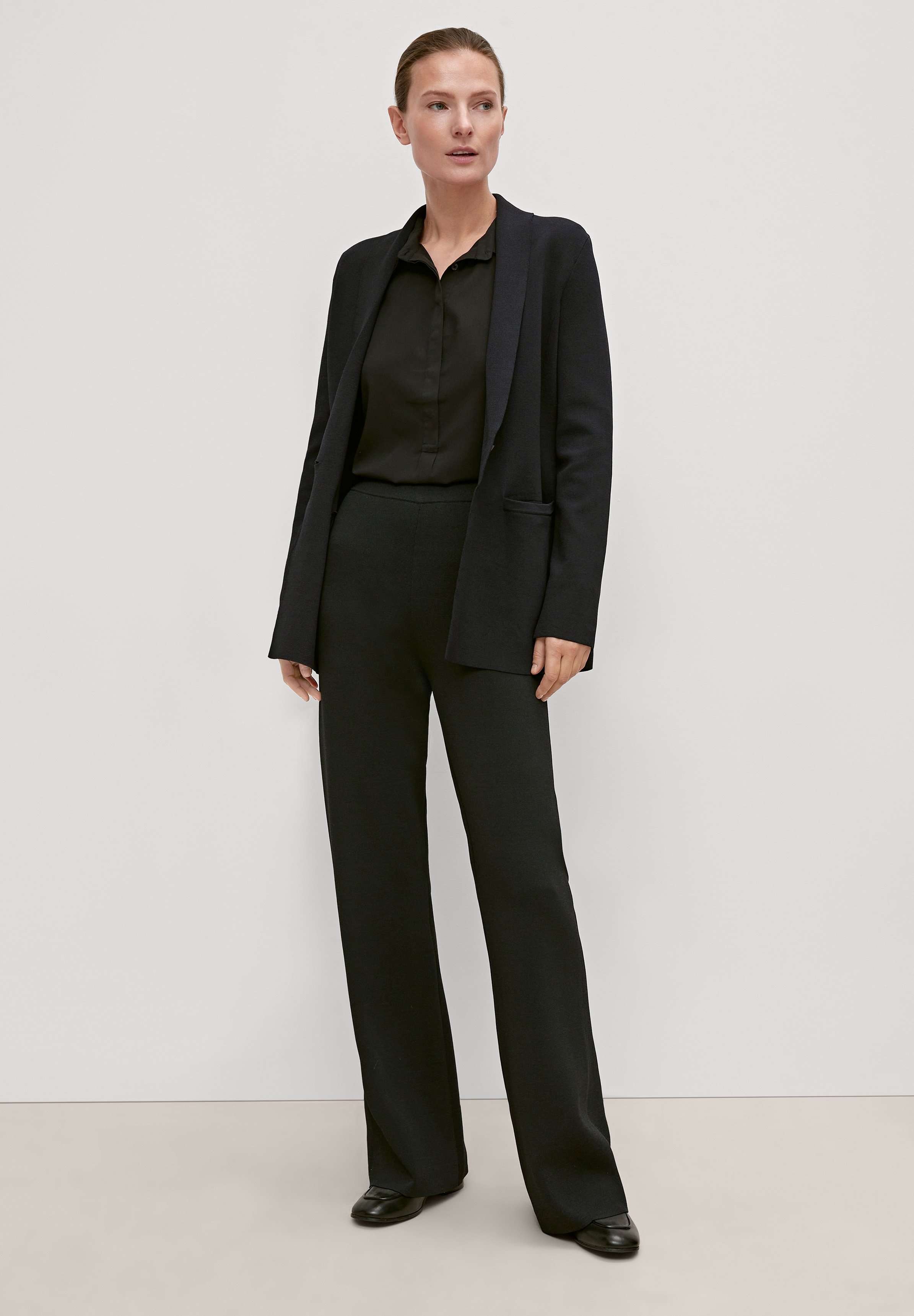 Blazer COMMA Noir Rayé Avec Col Debout - Taille 36, Occasion En Très Bon état, Style élégant