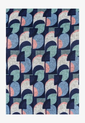 Patrón geométrico multicolor en navy, con formas superpuestas en rosa pálido, verde y gris claro. Tela suave y texturizada.