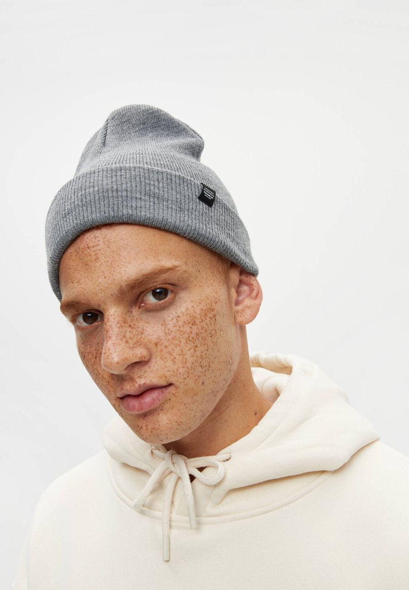 PULL&BEAR PACK OF 2 BASIC Čepice grey/šedá Zalando.cz