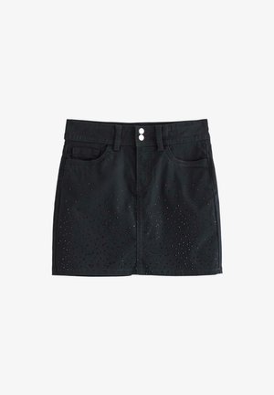 Sort denim mininederdel med to forlommer, dobbelt knaplukning, bæltestropper og små spredte sorte nitter foran.