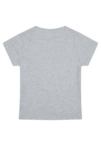 Camiseta gris de manga corta, hecha de suave tela de algodón. Presenta un cuello redondo y un diseño simple y liso, sin patrones.