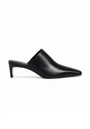 NA-KD, Muiltjes - black