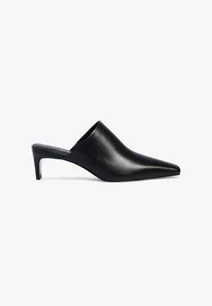 NA-KD, Muiltjes - black