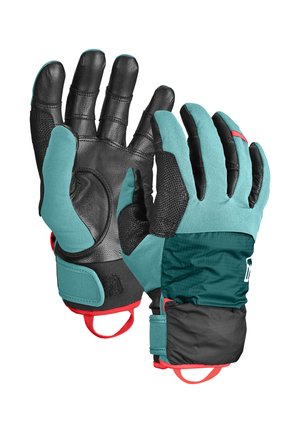 Die Handschuhe verfügen über eine schwarze Lederhandfläche mit einem tealfarbenen Softshell-Oberteil, strukturierten Fingerspitzen, roten Akzenten und verstellbaren Handgelenkriemen für einen sicheren Sitz.