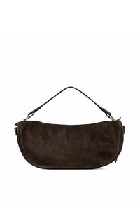 Borsa a spalla in suede marrone con silhouette curva, sottile manico superiore e hardware in argento. Texture liscia senza motivi o dettagli visibili.