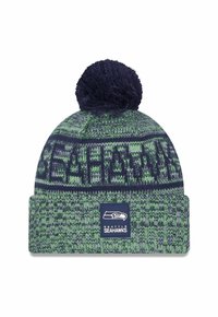 Beanie lavorato a maglia in verde e blu navy, con pom-pom sulla parte superiore, un polsino a coste e la scritta "SEAHawks". Include una toppa con il logo sul davanti.