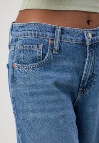 GAP Petite BAGGY TALIA  - Brīva piegriezuma džinsi - blue