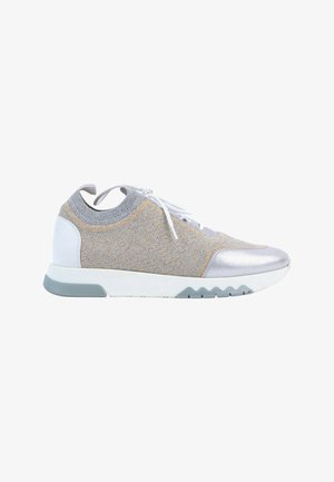Hermès, ADDICT CLOTH TRAINERS SILVER - Baskets basses - silver-coloured beige
