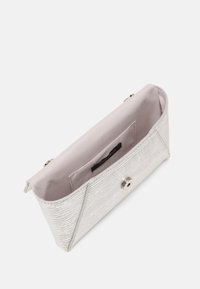 Thumbnail Image 6
