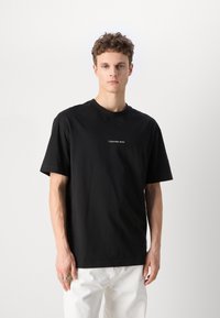 Calvin Klein Jeans CITY GRID MAP TEE - Camiseta estampada - black