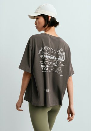OYSHO, BOXY COTTON-BLEND T-SHIRT WITH PRINT - Print T-shirt - charcoal grey