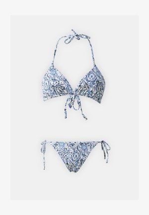 Sinine ja valge paisley disainiga bikiinide komplekt, millel on trikoo ülaosa, millel on kaelarihmad ja reguleeritavad küljetõmblused. Valmistatud pehmest kangast.