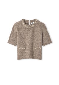 Brązowy krótki top z dzianiny z okrągłym dekoltem i koralikowymi dekoracjami kwiatowymi na kołnierzyku oraz brzegach kieszeni z przodu.