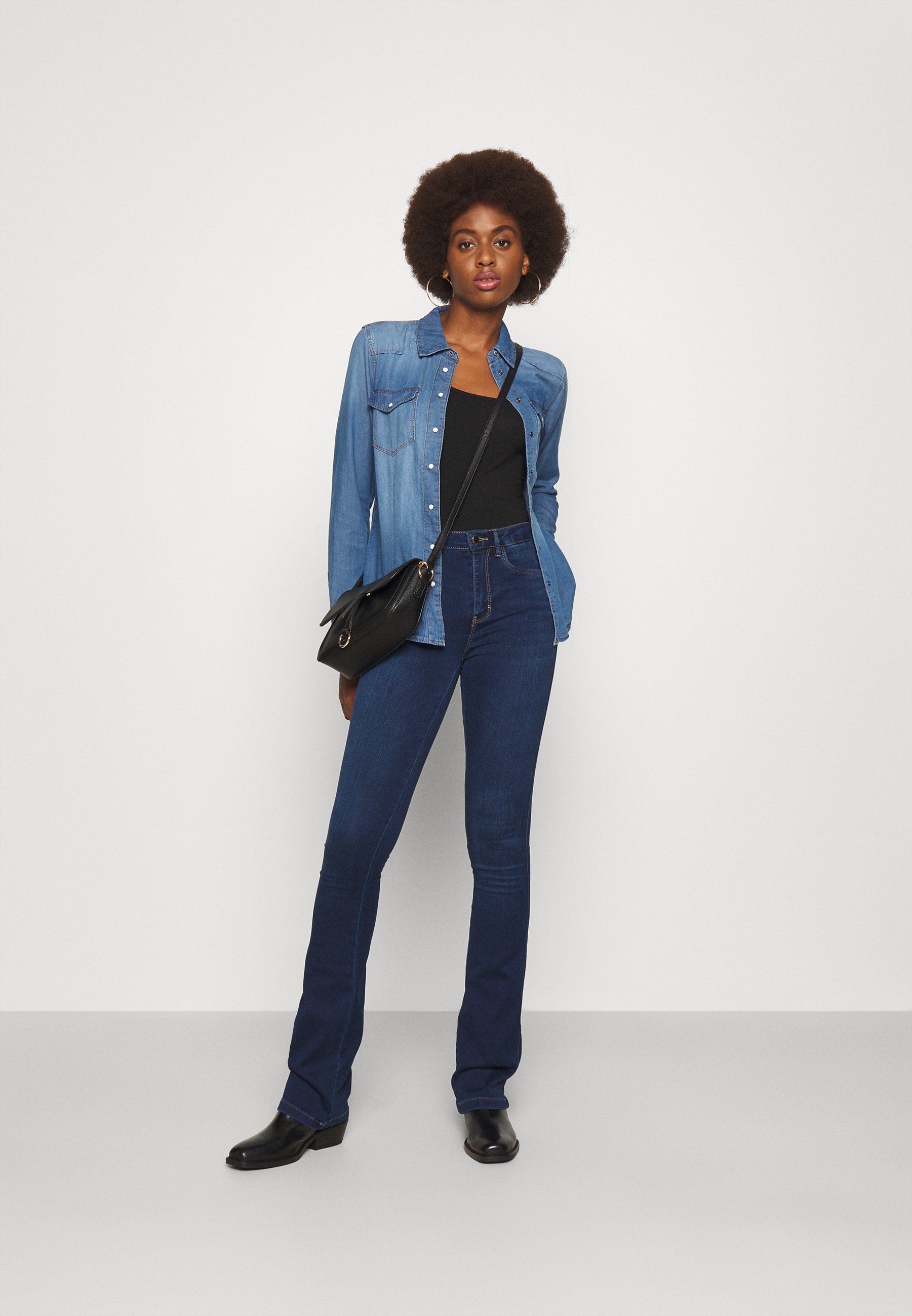 ONLY Tall ONLROYA LIFE SWEET - Jeans a zampa - dark blue denim/blu scuro -  Zalando.it