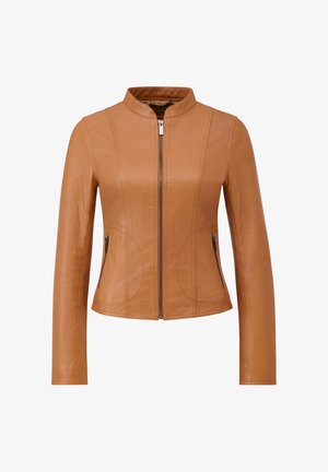 Veste en cuir marron avec un col haut, design structuré, fermeture éclair sur le devant et poches latérales. Texture lisse et coupe ajustée.