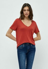 Desires JILLY  - Jednoduché tričko -  andorra red