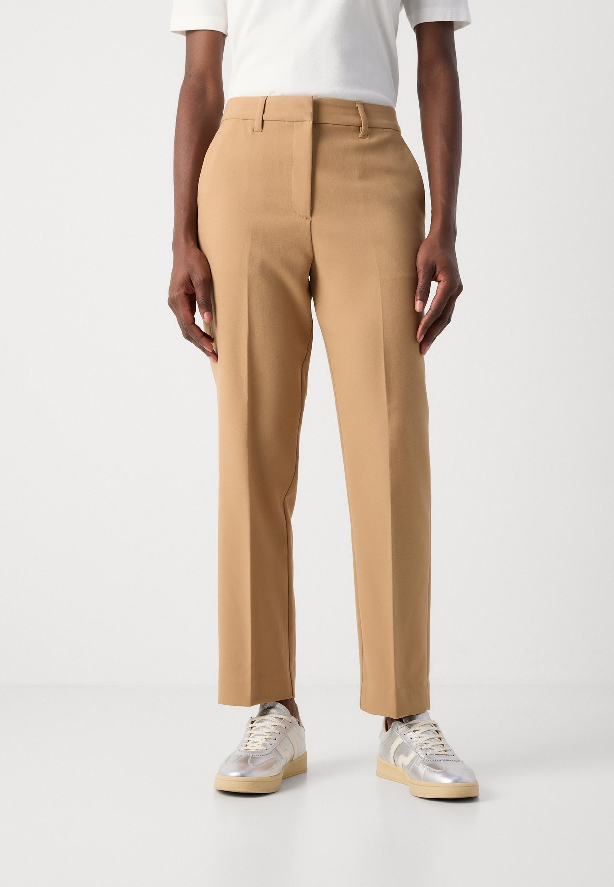 FLUID SLIM SLACK