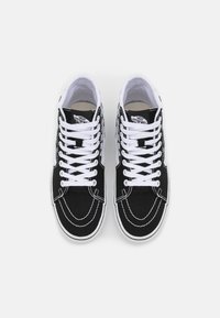Vans SK8-HI TAPERED STACKFORM - Baskets montantes - black/true white